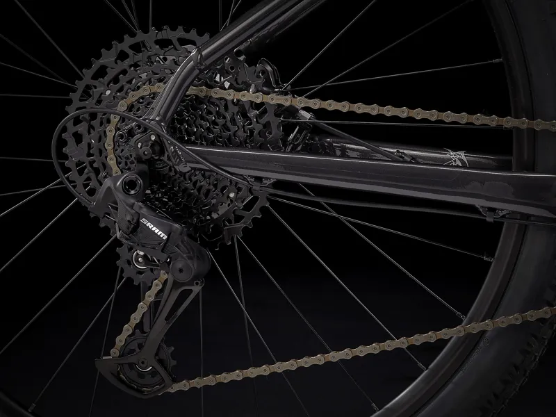 TREK Marlin 8 Gen 2 Hardtail Mountain Bike in Gloss Alpine Gloss Dnister Fade-5